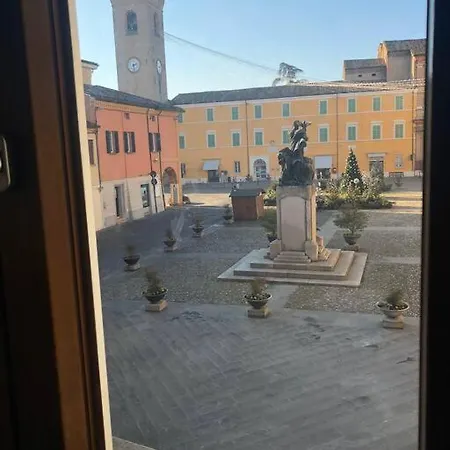 Palazzo Piazza Centrale * Bagnacavallo